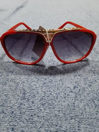 Image 3 of LV Sunglasses Red 2023