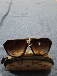 Image 4 of LV Sunglass Black