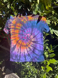 Image 2 of Spiral liquid dyed kids size 8 t-shirt