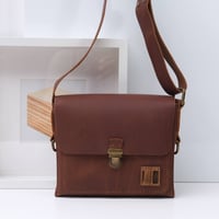Image 1 of Small Scout in vintage brown