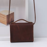 Image 2 of Little Lunch Purse in vintage brown 1