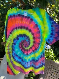 Trippy spiral unisex size XL