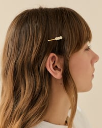 Image 1 of Horquilla 3 Margaritas Esmalte