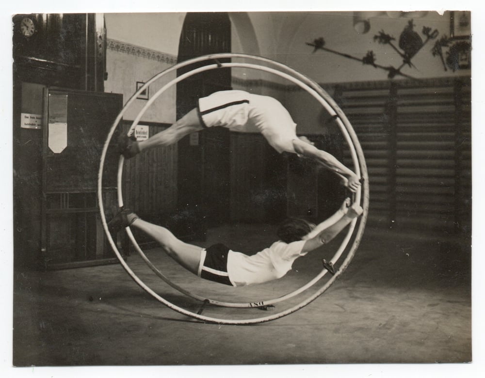 Image of Anonyme: Interwar gymnasts with a Rhönrad, Germany ca. 1929