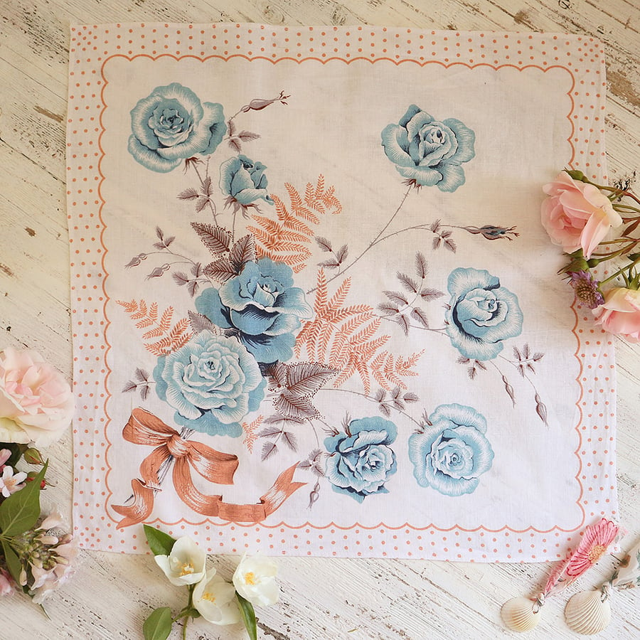 Image of Petit foulard roses d'été