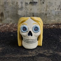 Image 1 of Ded Knubbler (red pupils)