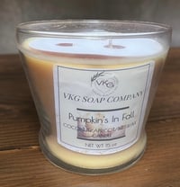 Image 4 of Natural Candle -Fall into Spring Large Candle edition
