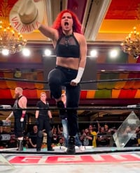'Deathmatch Queen' Gear