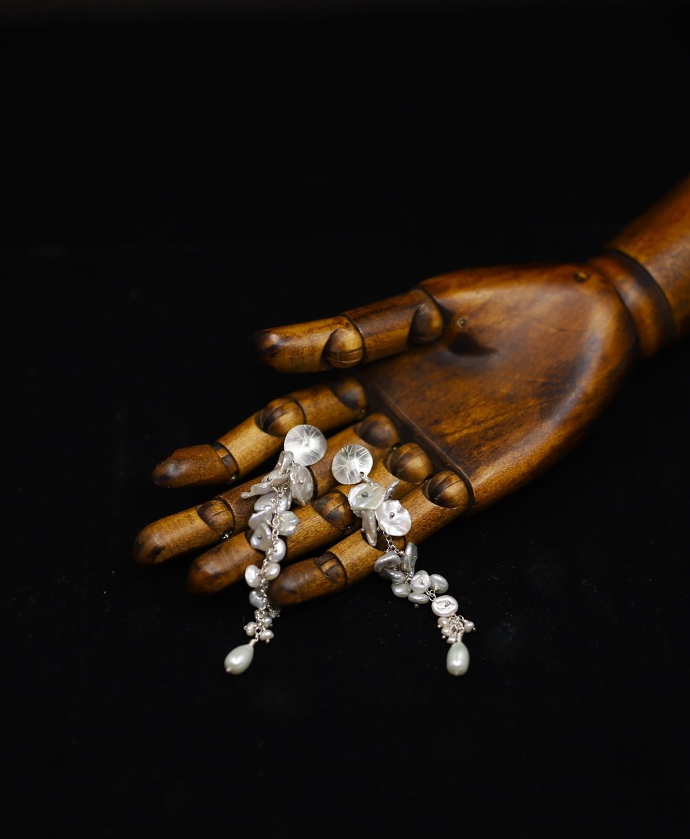 Image of Beautiful Japanese pearl drop earrings