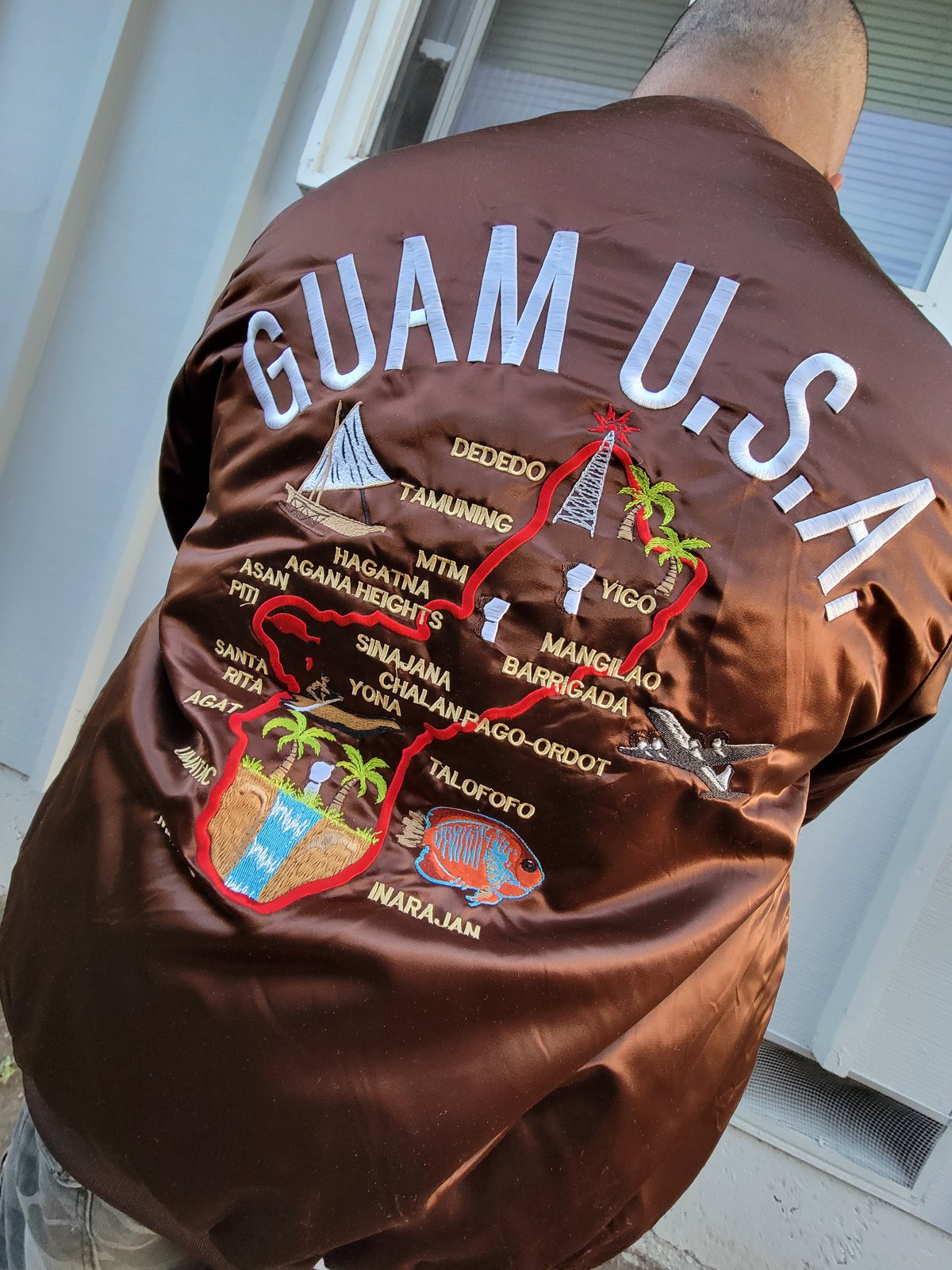 Sammy's - Brown | All Nesian Division