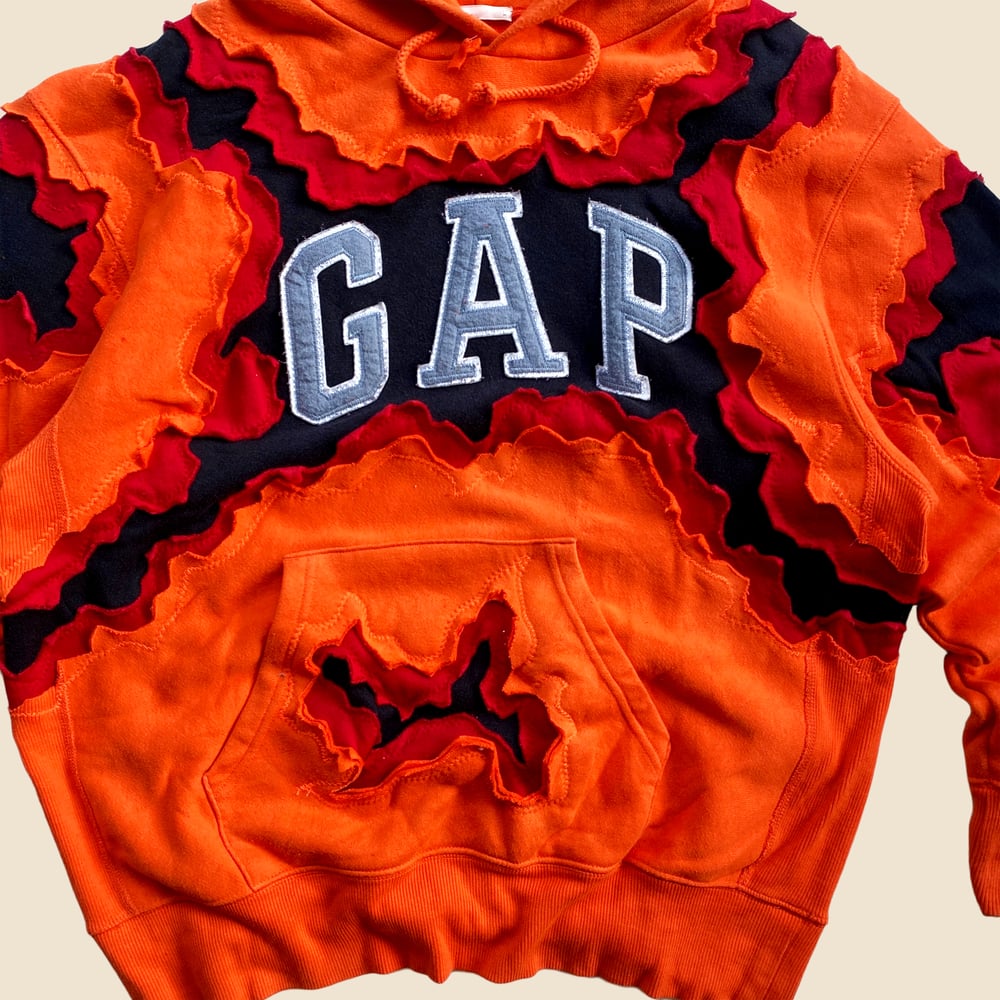 REWORKED GAP CRACKED ORANGE HOODIE SIZE L