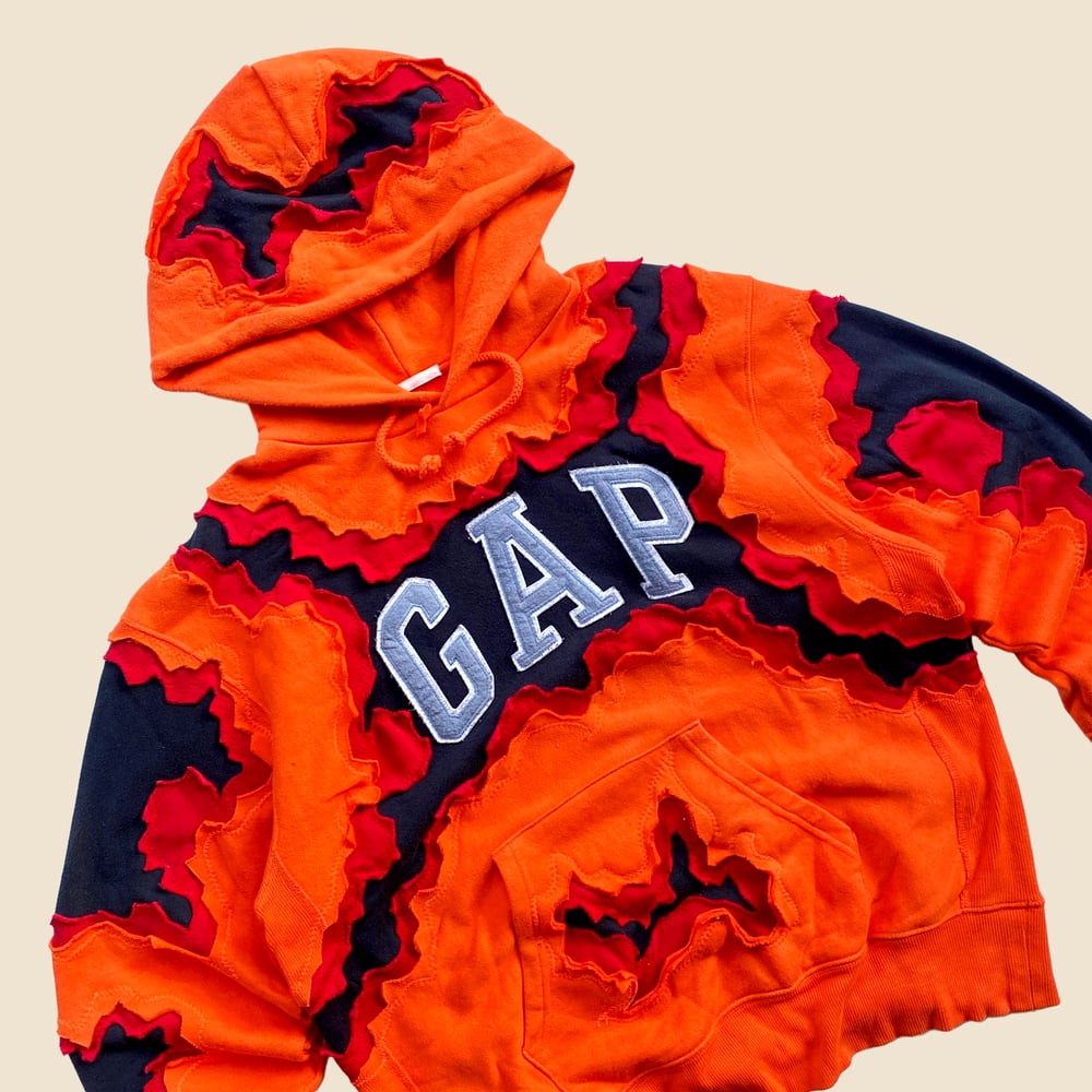 REWORKED GAP CRACKED ORANGE HOODIE SIZE L