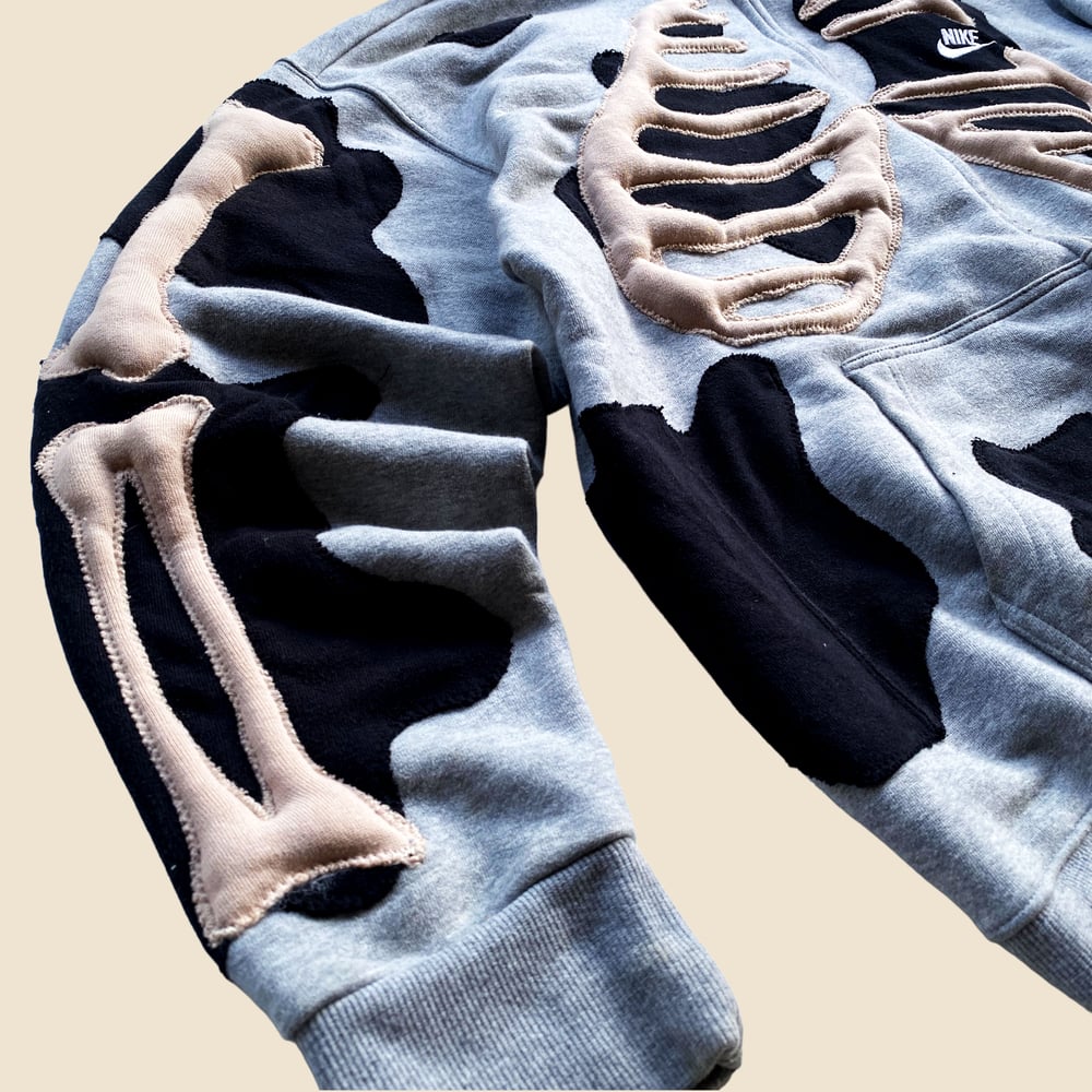 REWORKED NIKE FLOW 3D PUFF SKELETON GREY HOODIE SIZE XL