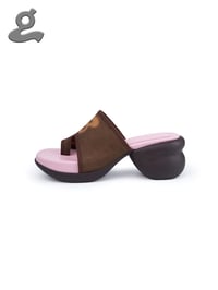 Image 4 of Pink/Brown Asymmetric Split-toe Sandal