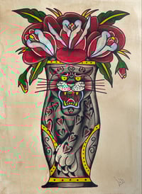 Pantera en un jarrón.