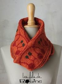 Image 2 of Snood Cerise