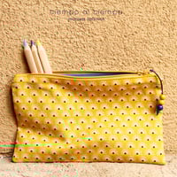 Image 1 of Estuche