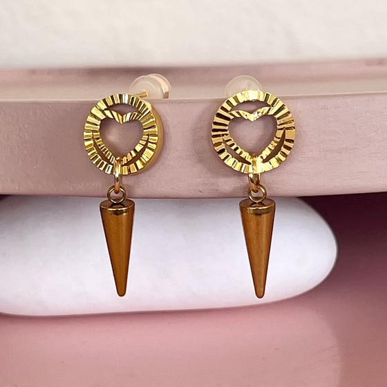 Image of Ridged Heart and Spike Circle Studs - Gold