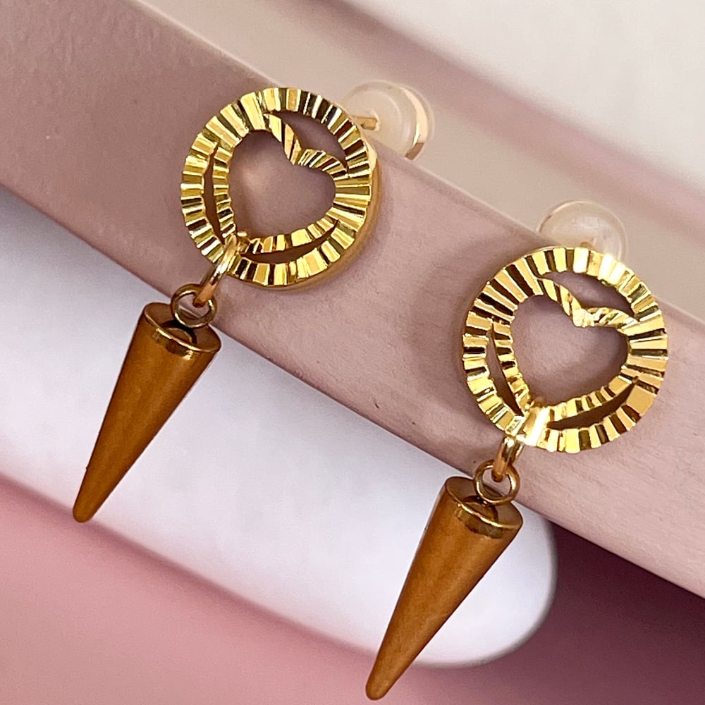 Image of Ridged Heart and Spike Circle Studs - Gold