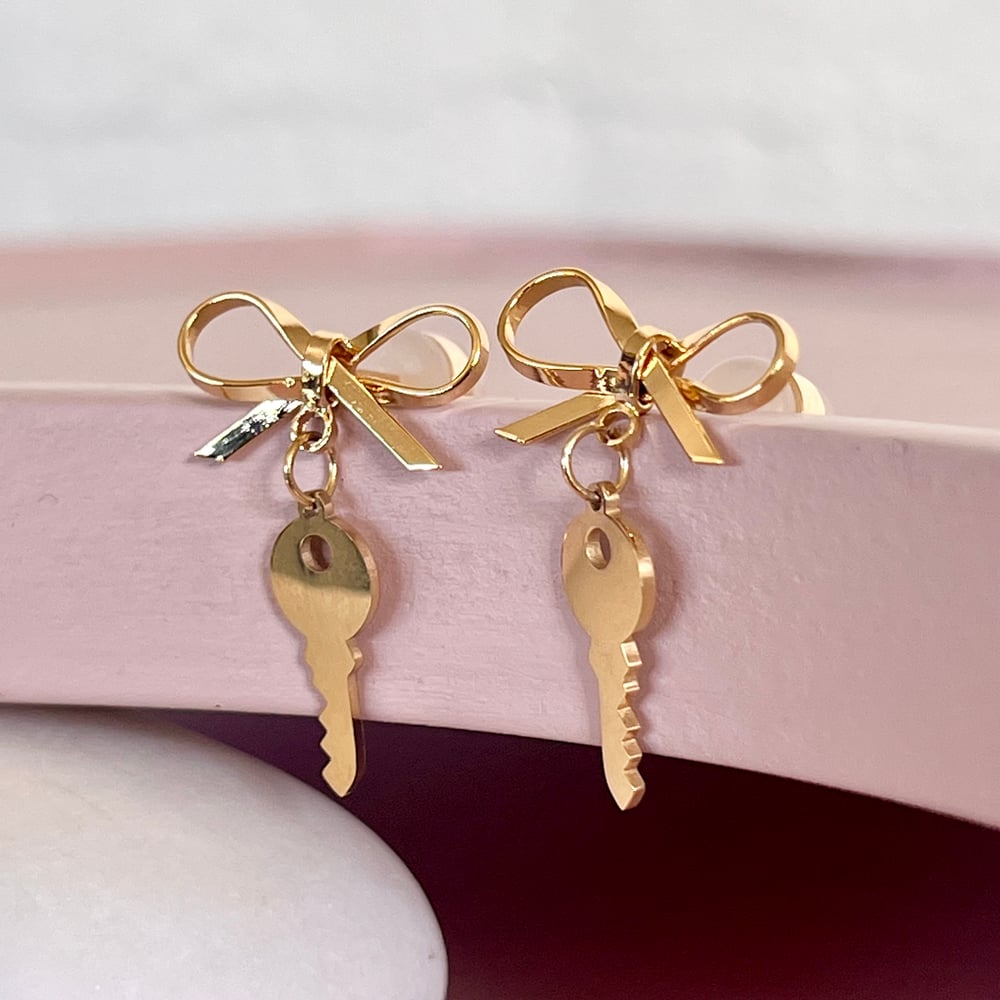 Image of Gold Bow and Little Key Studs