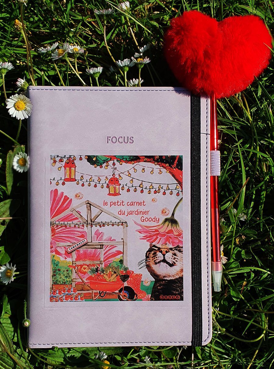 Image of Collector Notebook  'Le petit carnet du jardinier Goody ' in  lila + fluffy red heart pen 