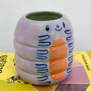 Image of Bigger lilac caterpillar pot