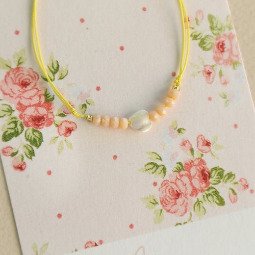 Image of Bracelet Amour coeur nacre lien jaune