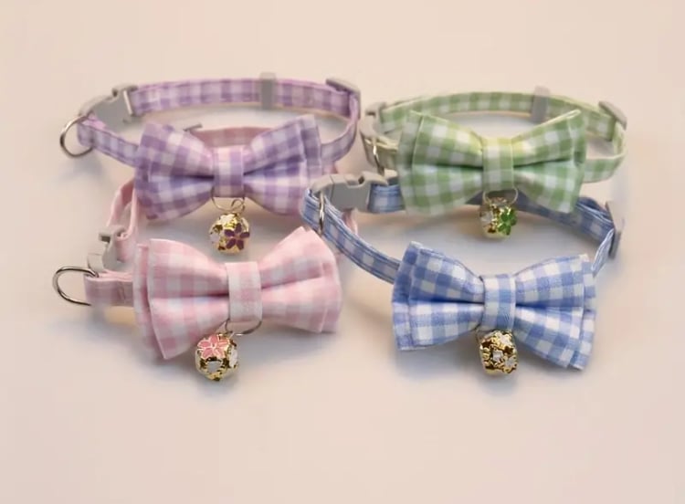Image of Cute Adjustable Cat Collar With Bell