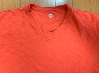 Image 2 of 45 rpm slubby knit red cotton v-neck t-shirt, size3 (M)