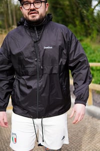 Image 2 of Windbreaker Seaicéid- Corn an Domhain
