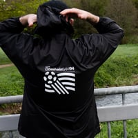 Image 1 of Windbreaker Seaicéid- Corn an Domhain