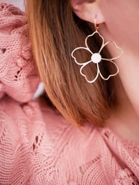 Image 7 of Boucles d'Oreilles NAOLIE - Blanc - Or/Argent