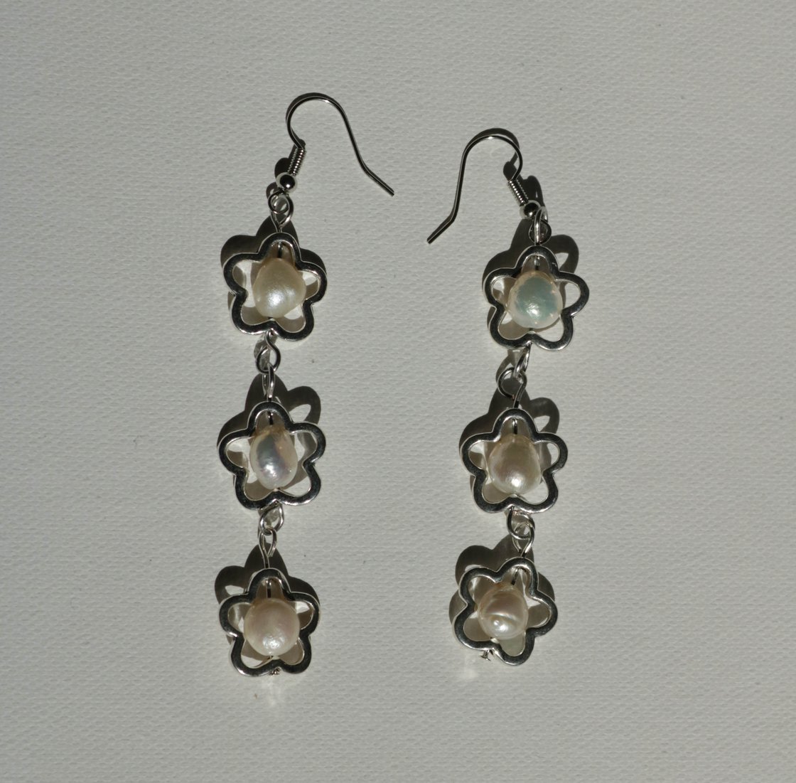 Image of flower pearl earrings