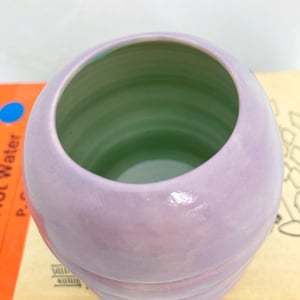 Image of Bigger lilac caterpillar pot