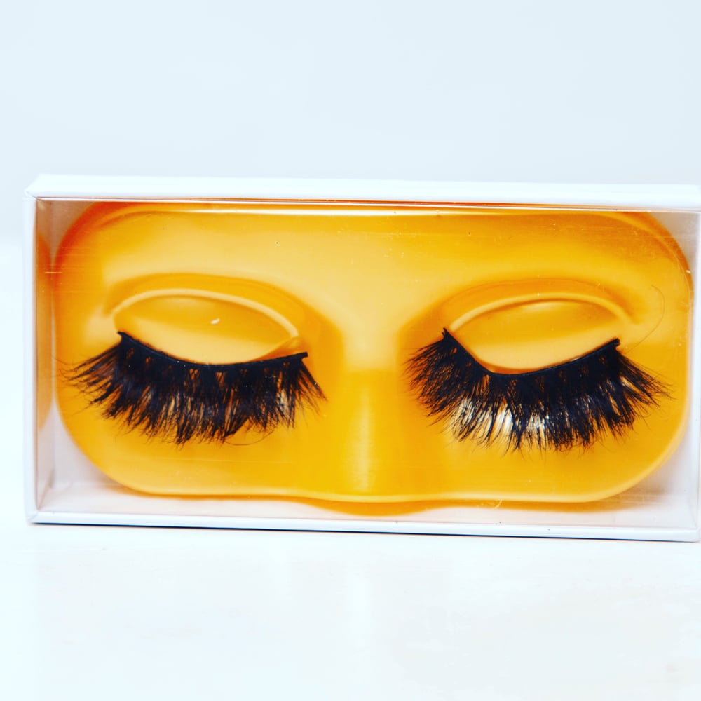 Image of LASH ME HAWTT KIT 