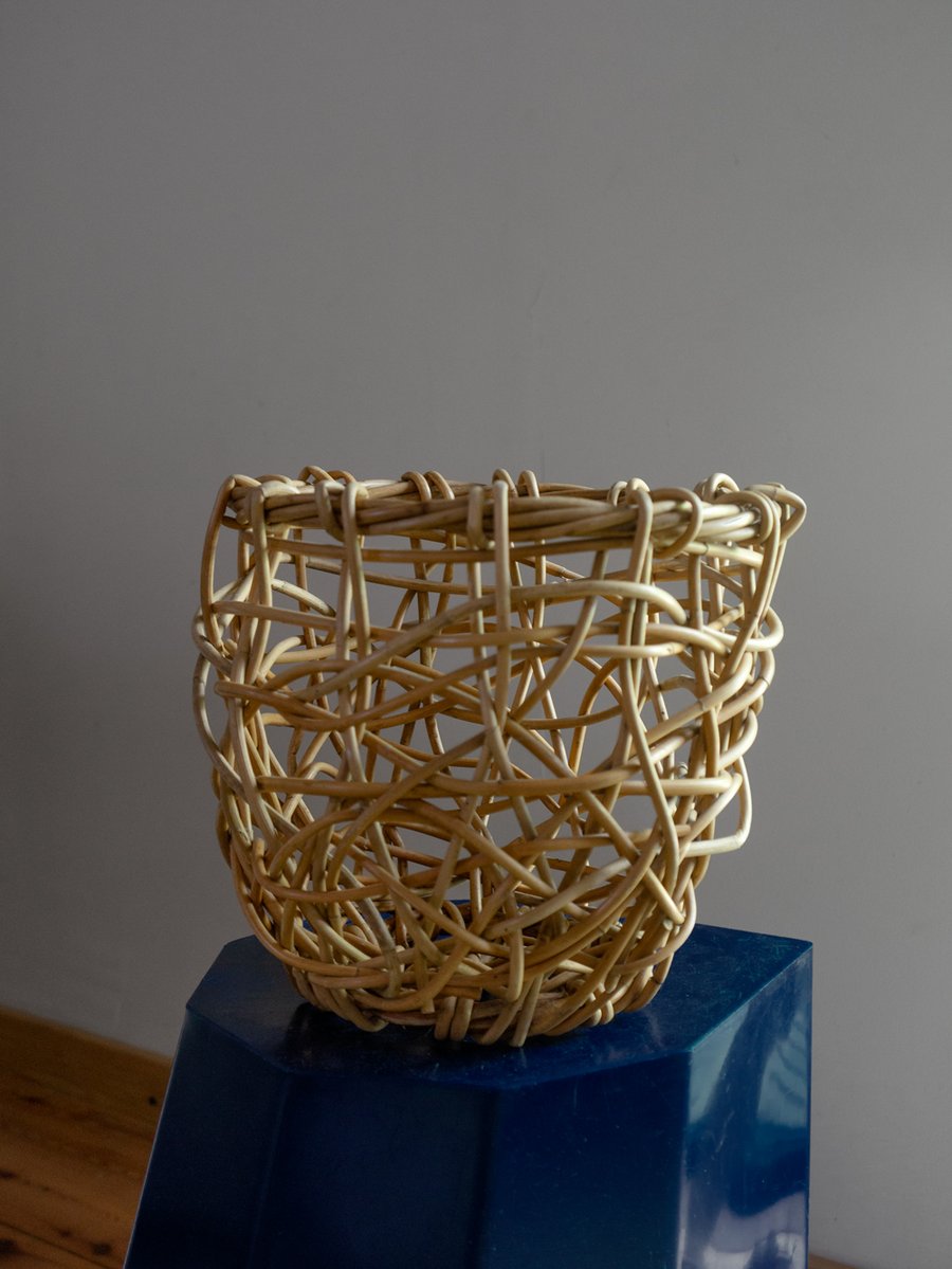 Image of wiry basket