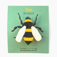 Bee brooch, handpainted wooden lasercut bee brooch