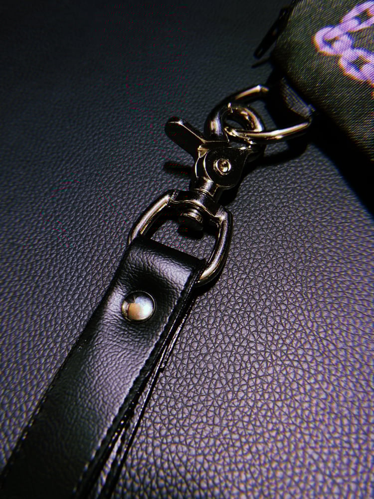 Image of CADAVRA WRISTLET BAG