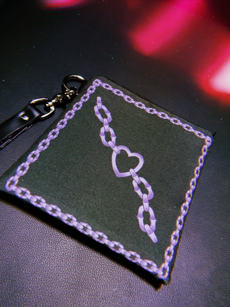 Image of LOVE CHAIN WRISTLET BAG