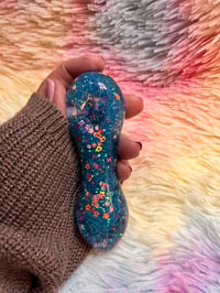 Image 5 of Turquoise Girly Freezable Glitter Glass Pipe   Color Changing Pipe