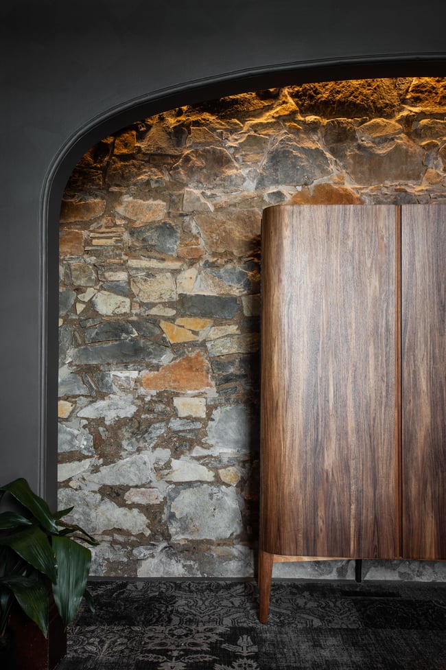 SEVEN DRINKS CABINET COMMERCIAL - LARGE