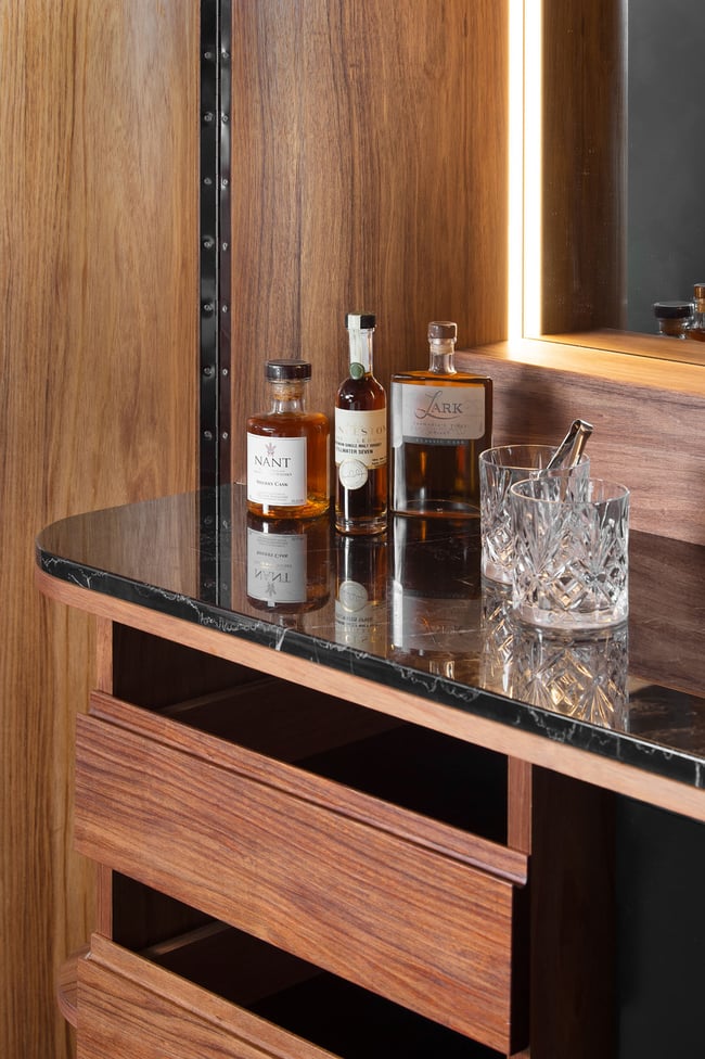 SEVEN DRINKS CABINET COMMERCIAL - LARGE