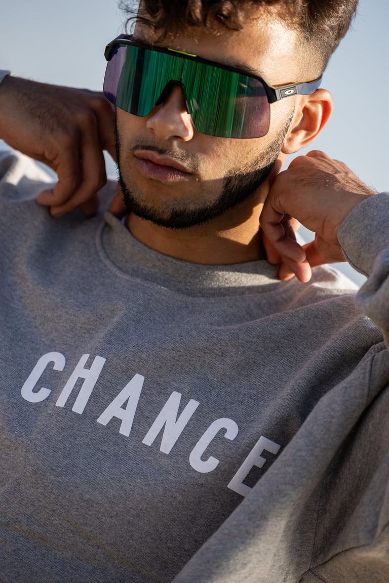 CREWNECK - GREY Image 2