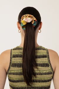 Image 2 of SCRUNCHIE MIX GIALLO/VERDE