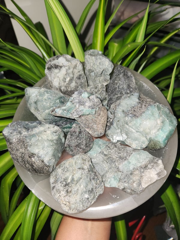 Image of Stone of the Month - Rough Emerald Next ^