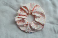 Image 2 of Daisies on Pale Pink Scrunchie