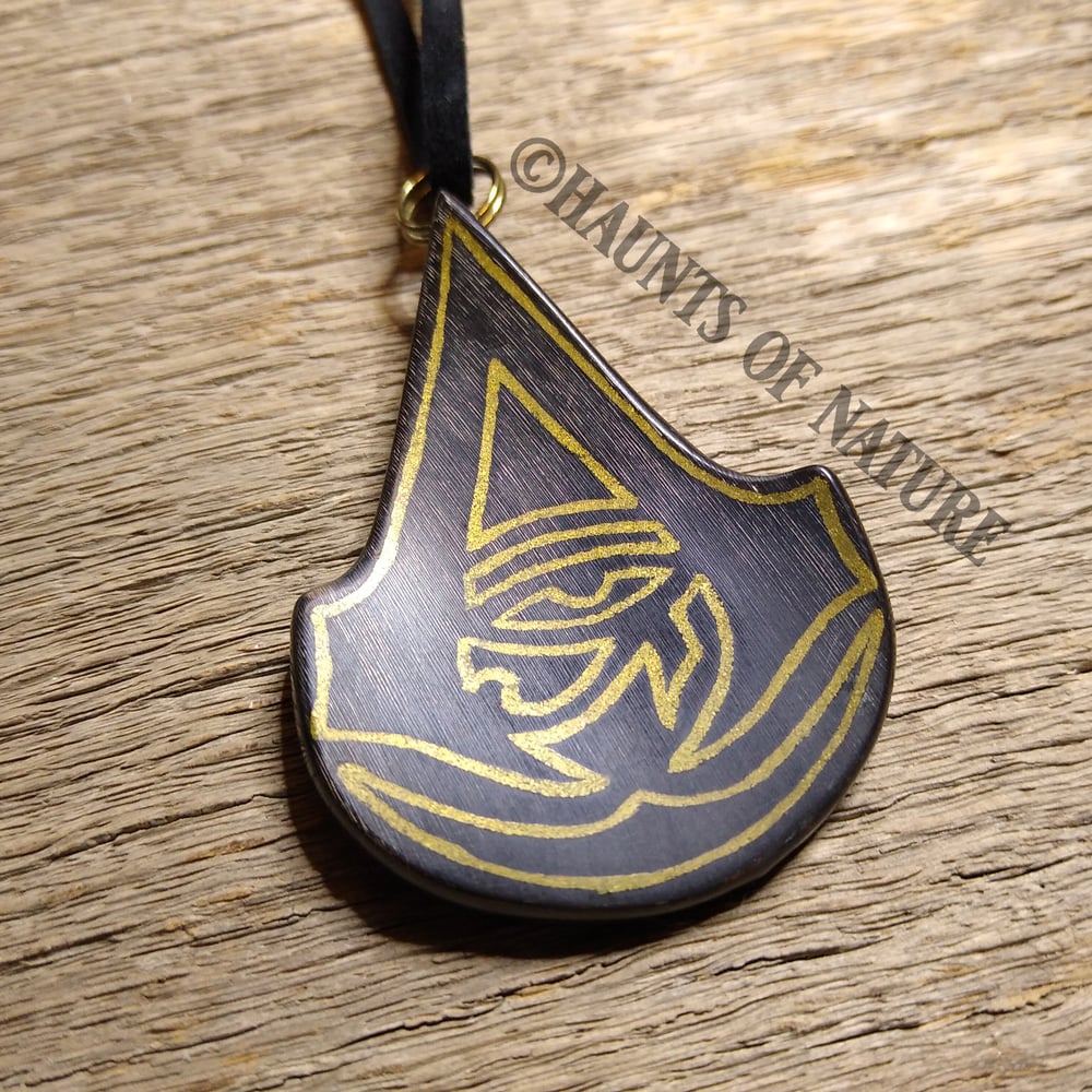 Inlaid Horn Pendant - Assassin's Creed Origins