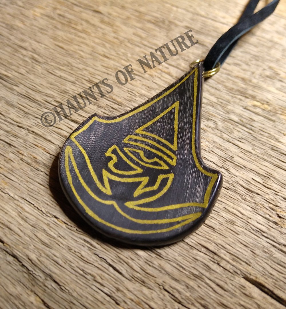 Inlaid Horn Pendant - Assassin's Creed Origins