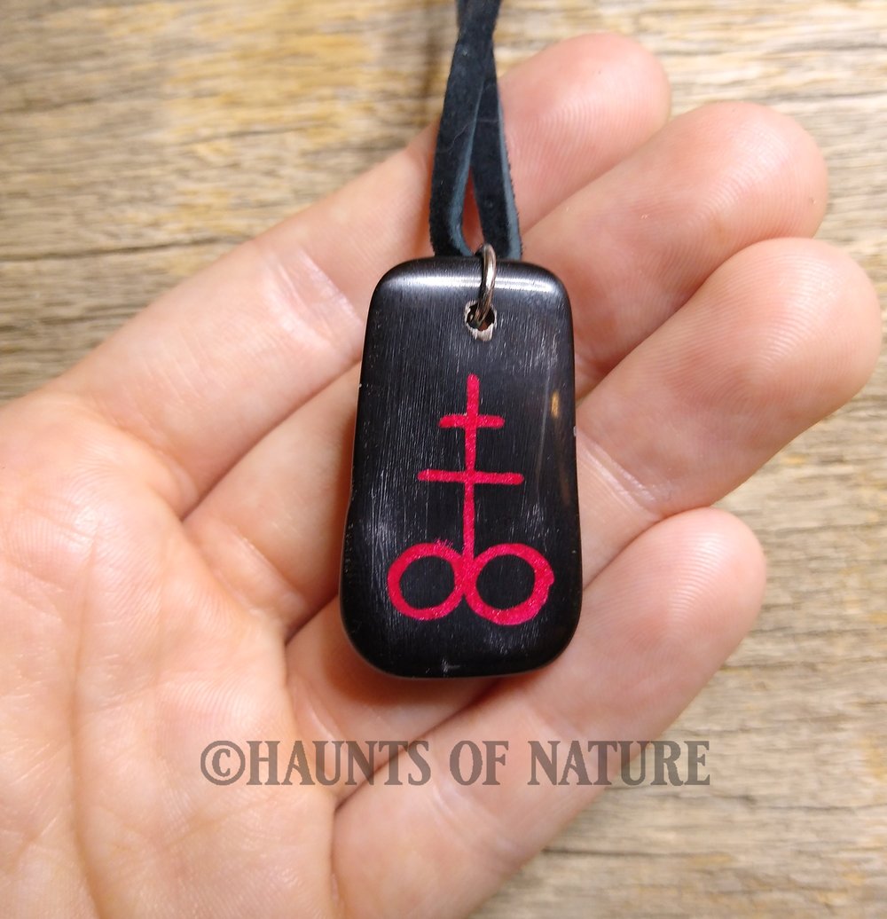 Inlaid Horn Pendant - Leviathan Cross