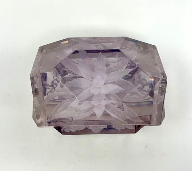 Image of Mini Victorian Box with Deluxe Lid